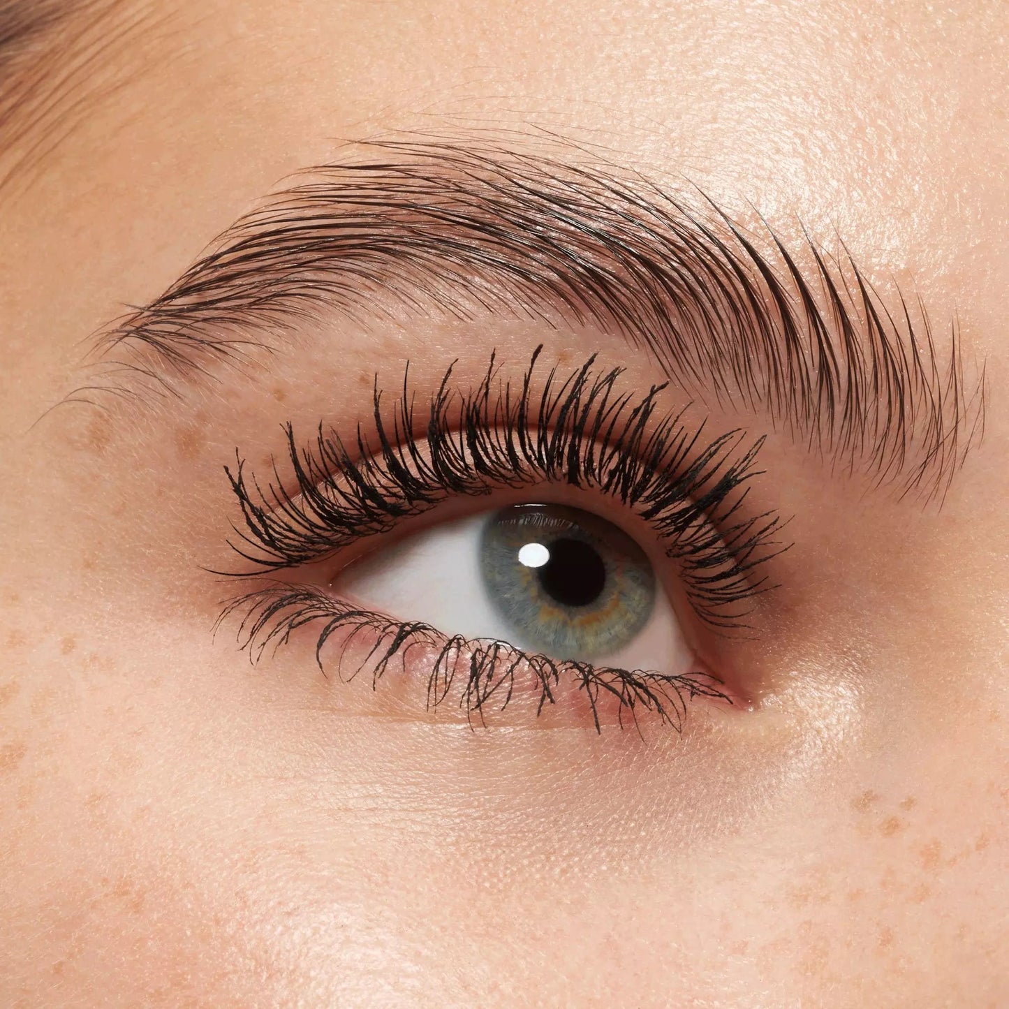 Essence I LOVE EXTREME Crazy Volume Mascara 12mL - 1Pcs Survana